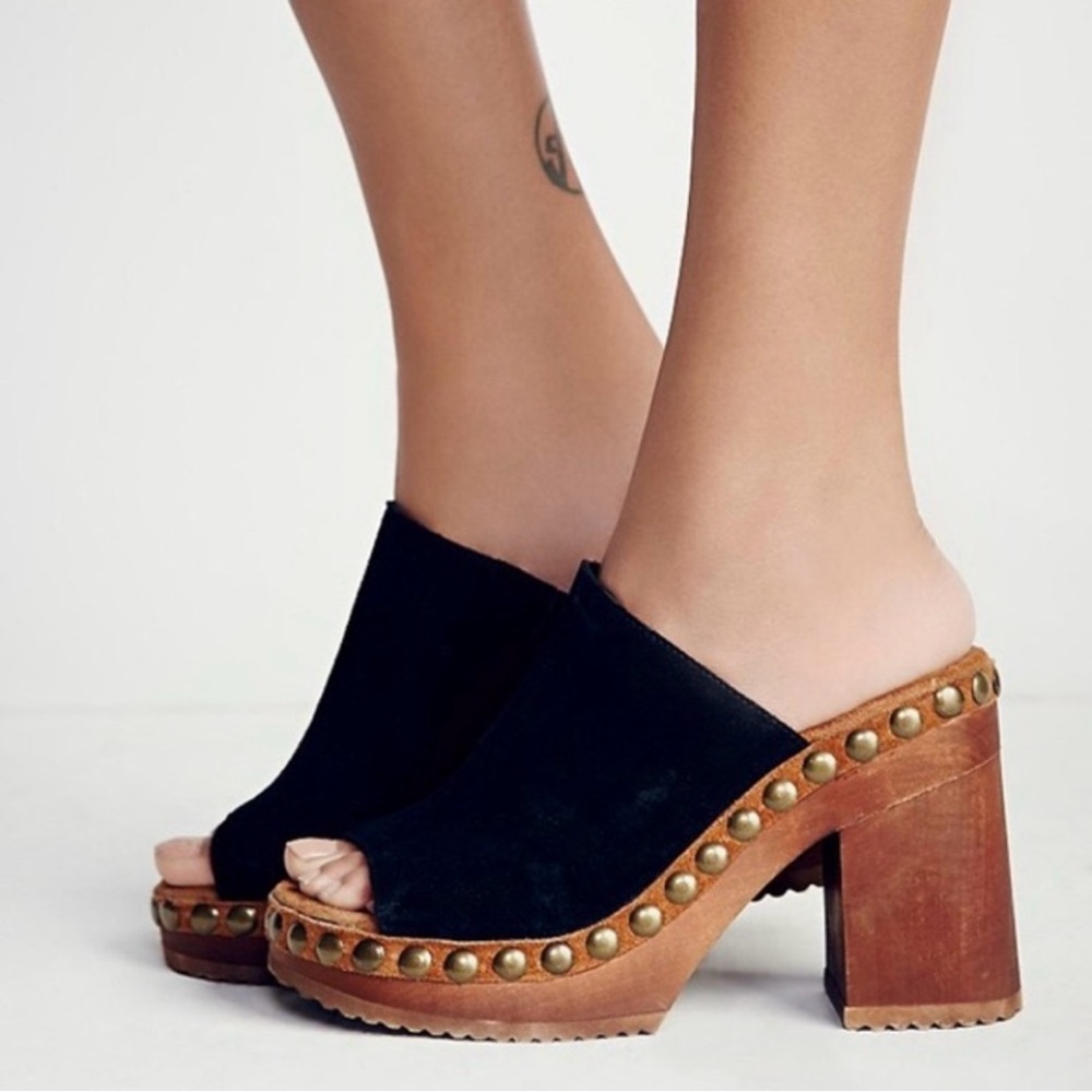 jeffrey campbell woodrow suede heeled clogs